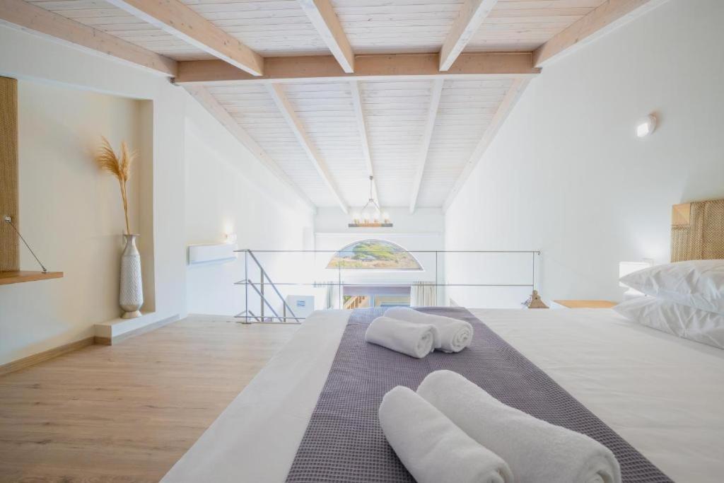 La Perla Di Barla Seafront Apartment Kanalos Luaran gambar